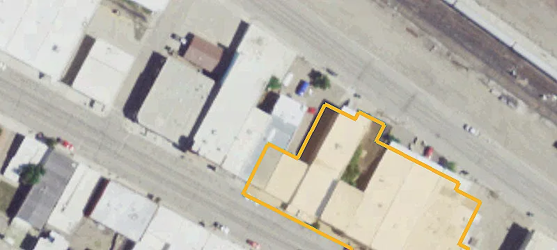 221 Main St