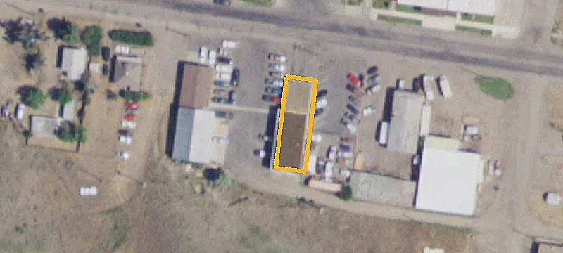 140 2nd W St