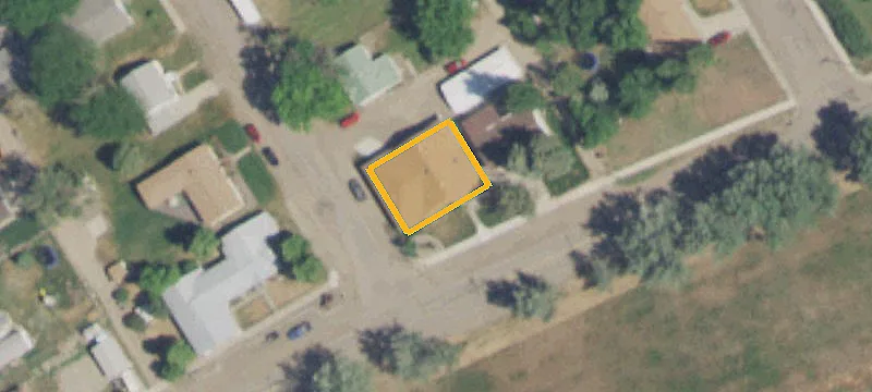 1617 Main St