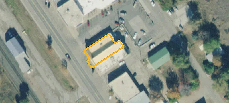 122 Railroad Ave