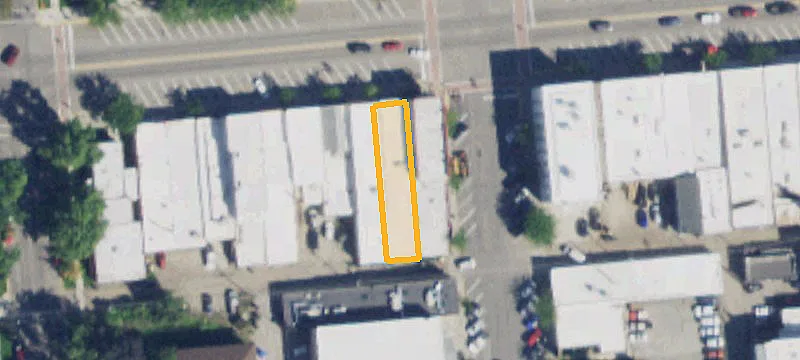 305 Main St