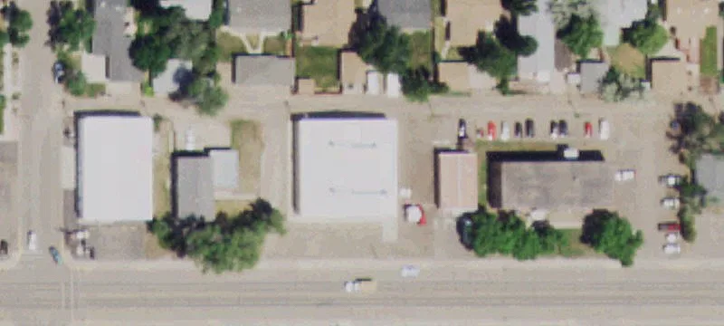 2613 Main St