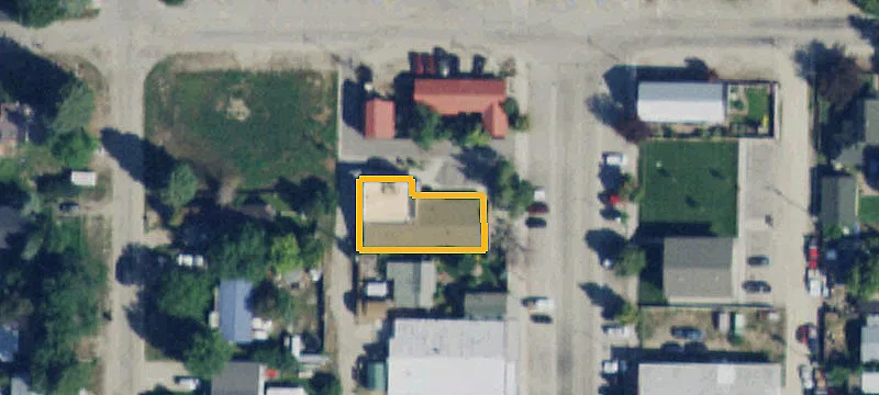 1037 Main St