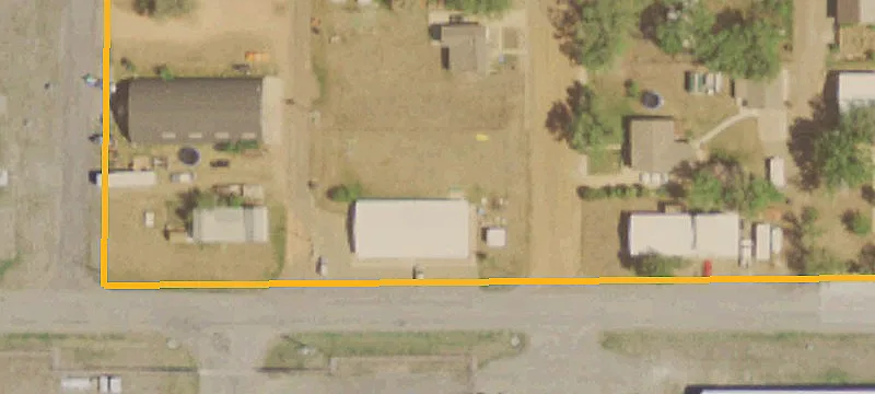 121 Ctr Ave