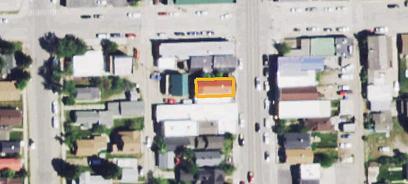 207 Broadway Ave
