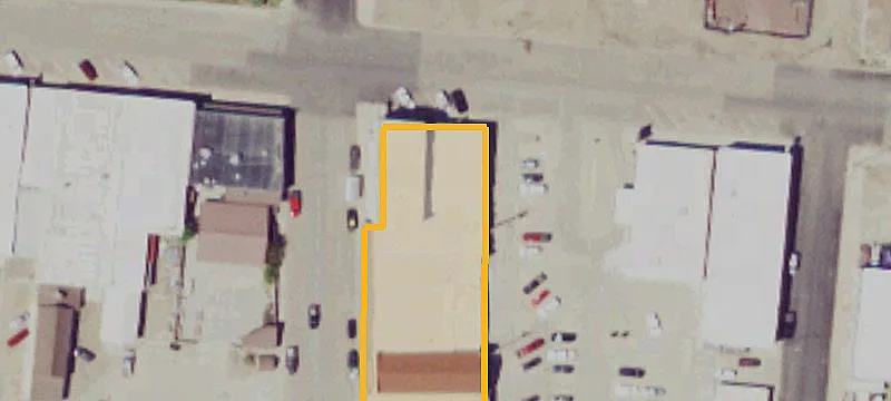 106 1st E St