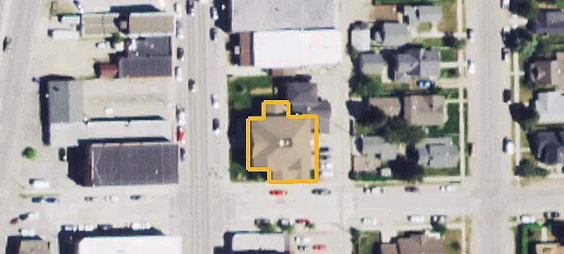 102 Broadway Ave