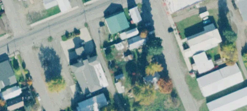 302nd E Kootenai Ave