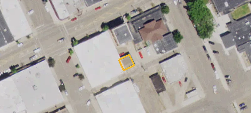 908 Main St
