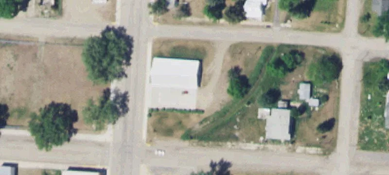206 1st N St