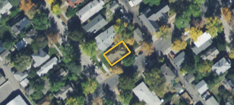 322 Lewis St