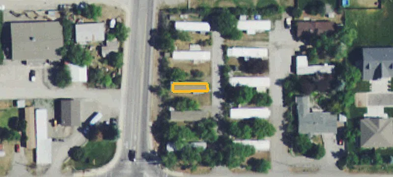 220 Custer Ave