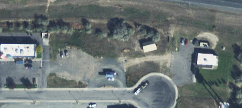 3 Commercial Way