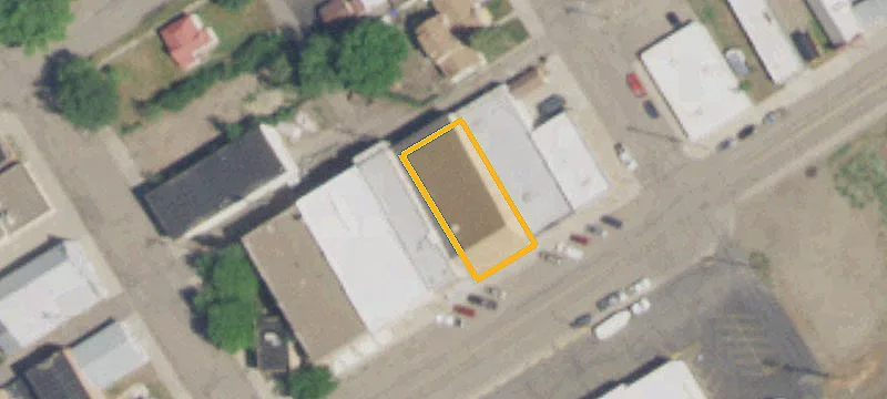 1055 Main St