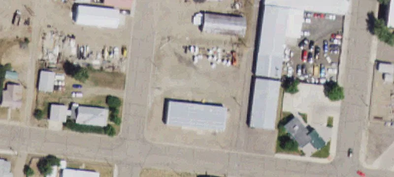 212 3rd W St