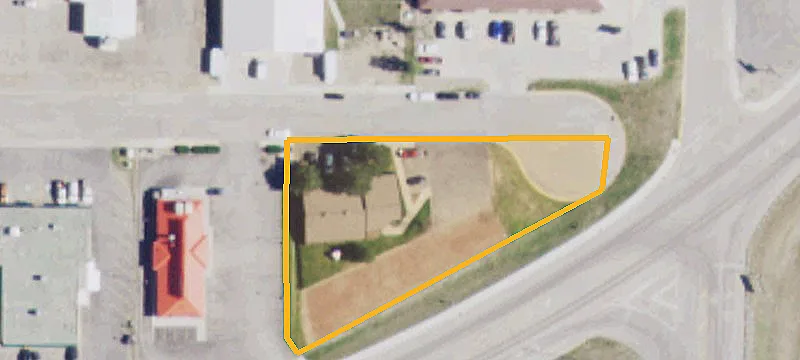 1620 Main St