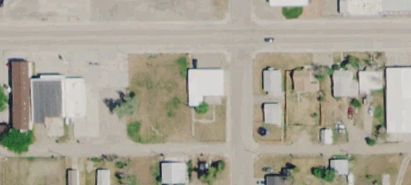 802 3rd W St