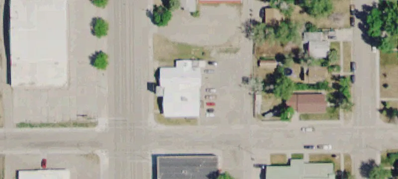 605 Ctr Ave