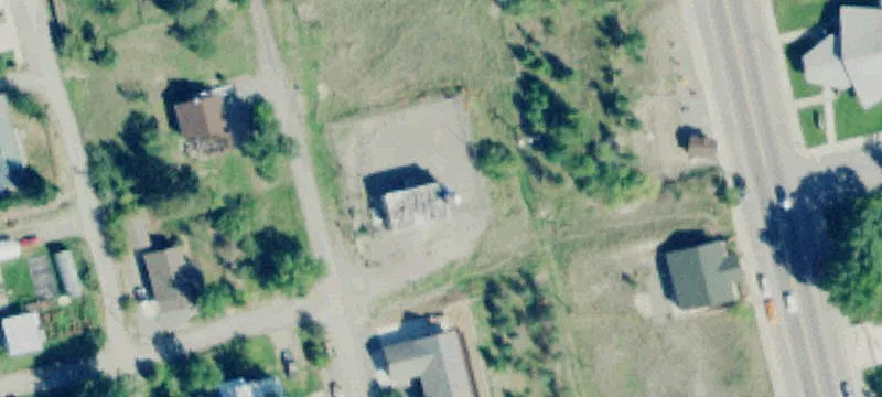 500 1st W Ave