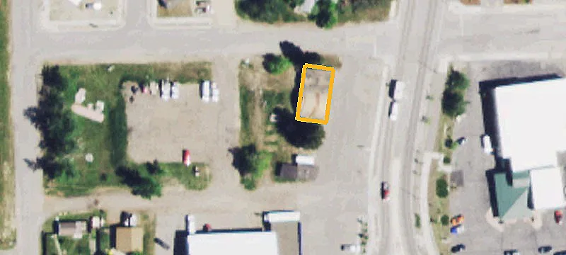 823 Villard N Ave