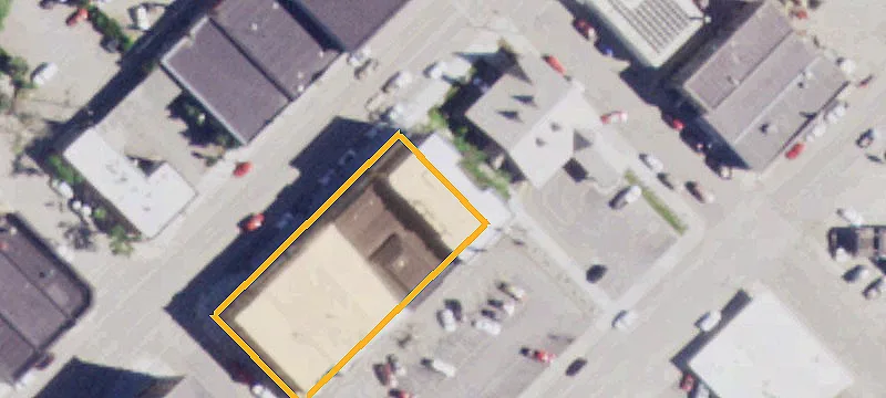 411 Main St
