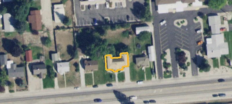 1104 Main St