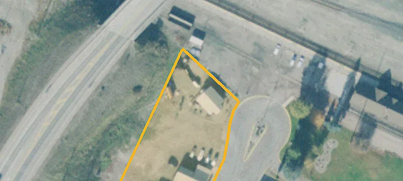 102 Mineral Ave
