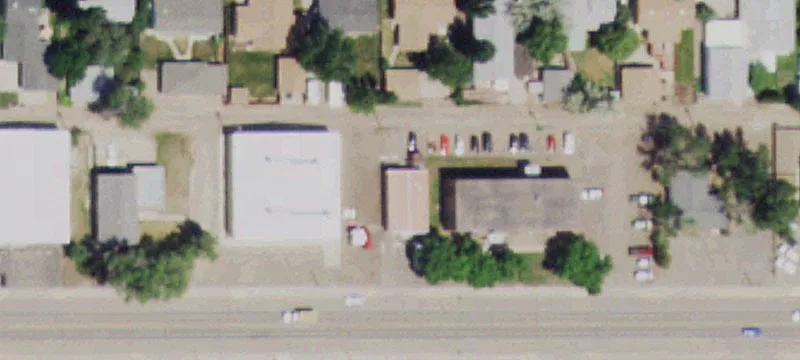 2705 Main St