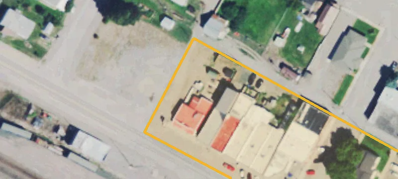 32 Frnt St