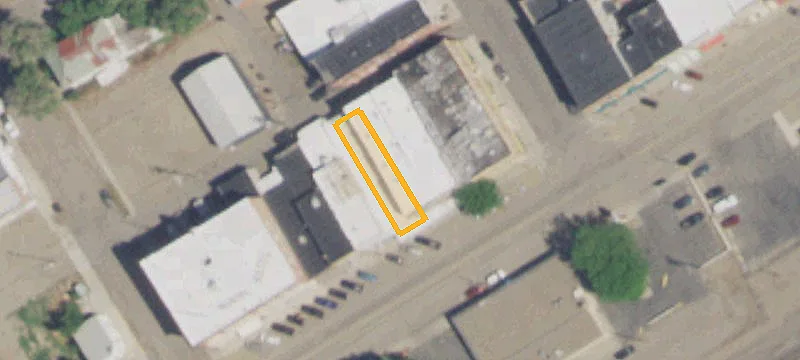 869 Main St