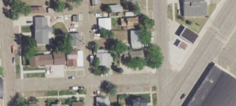 332 Douglas St
