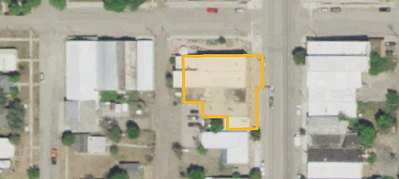 702 Main St