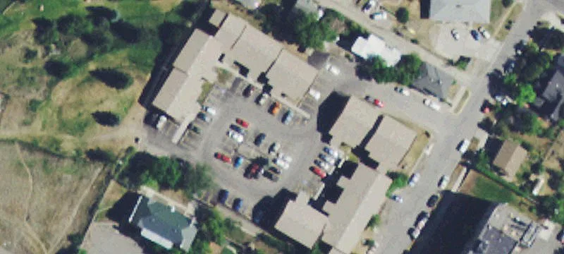 24 Ewing St