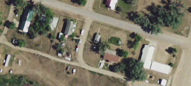 203 2nd E St