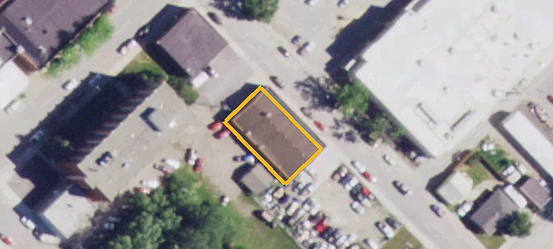 206 2nd S Ave