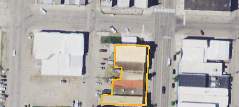 402 Main St