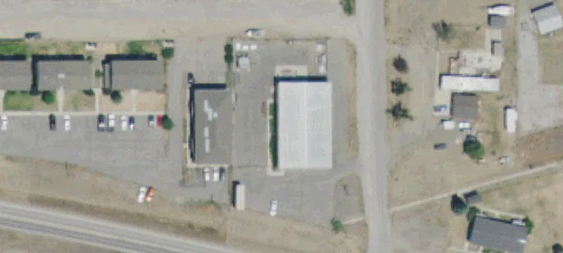 2 Oak Ave