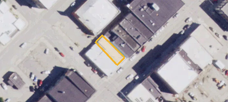 320 Main St