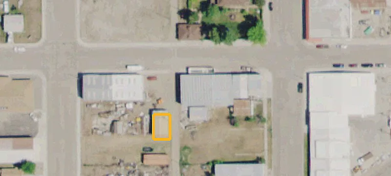 122 Custer Ave