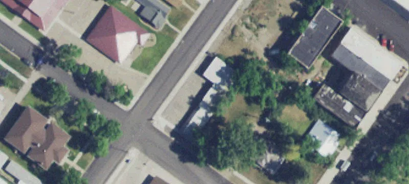 1605 Main St