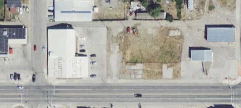 125 Central W Ave