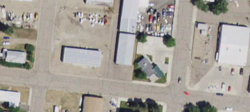 214 3rd W St