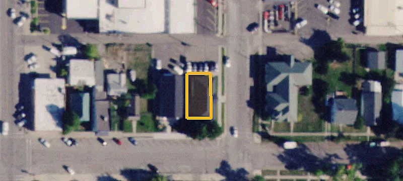 210 2nd E St