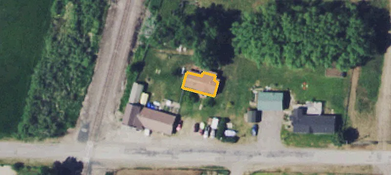 122 Race Trak Rd