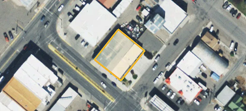 33 Helena St