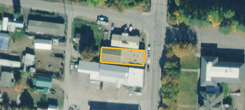 101 Riv St