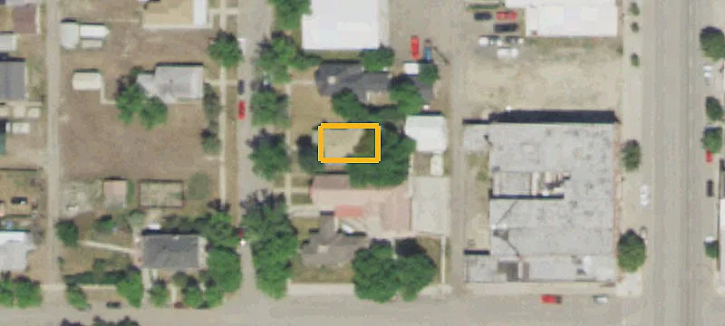 208 1st W St