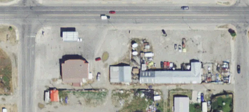 320 Central W Ave
