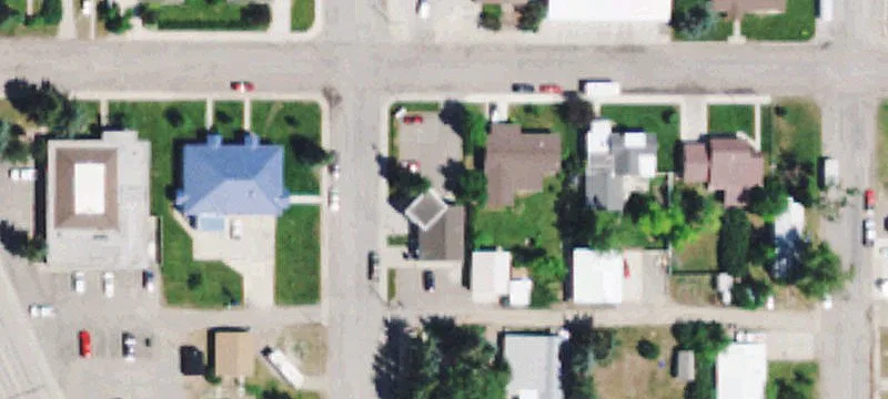 105 4th S St