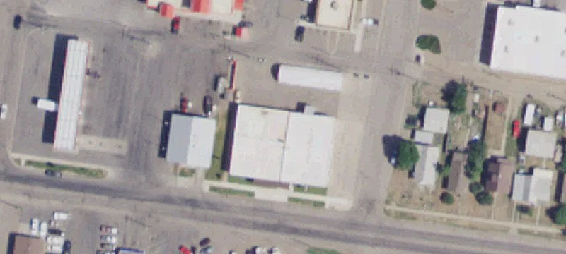 109 2nd W St